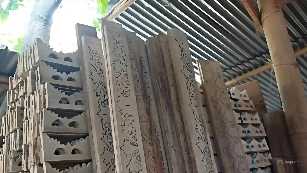 Ukiran Khas Julah